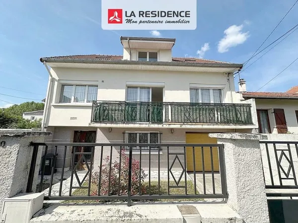Maison de 8 pièces