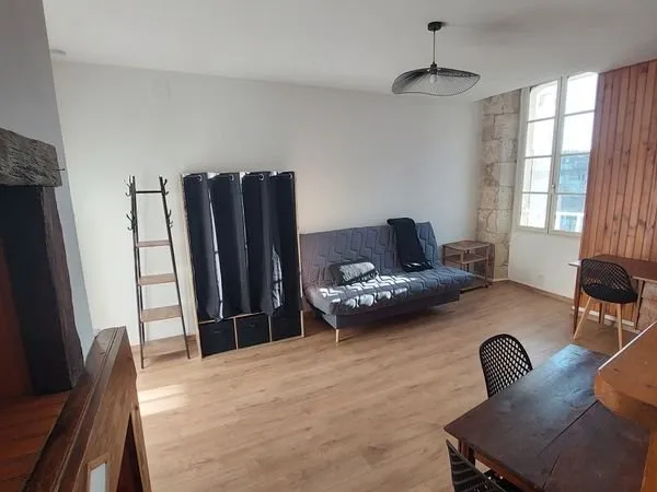 Studio Meublé de 25 m² + pièce indépendante avec électricité de 6 m² - AUCH Centre-ville