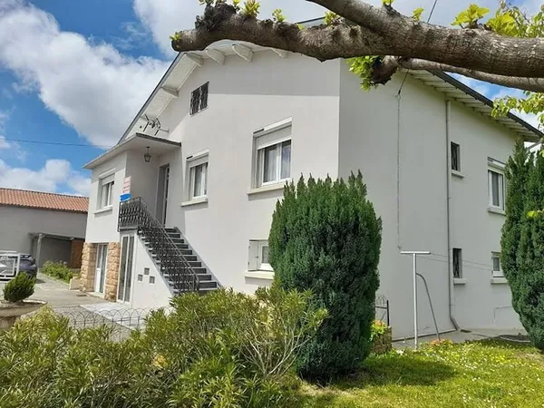Maison 7 pièces 205 m²
