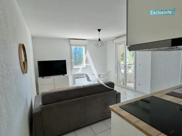 PÉROLS - BEAU T2 MEUBLÉ DE 33 M2 AU 1ER ÉTAGE AVEC TERRASSE DE 5 M2 EXPOSÉE SUD-OUEST ET PLACE DE ST