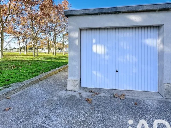 Parking 14 m²