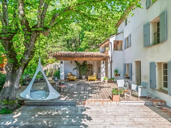 Saint-Antonin-du-Var - Mas au charme provençal