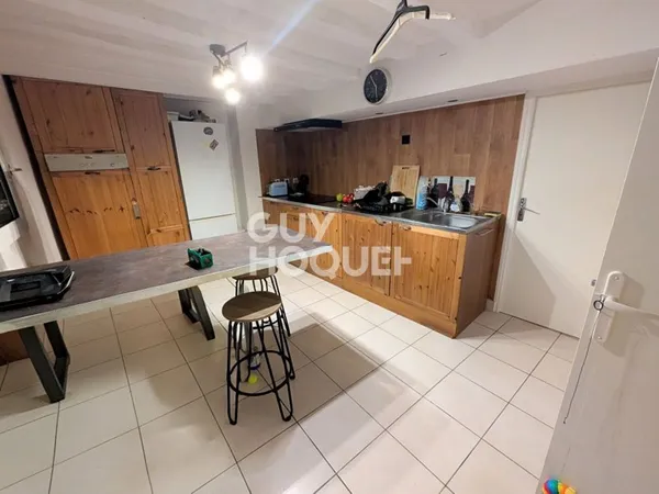 Immeuble Chateau Gontier Sur Mayenne 6 pièce(s) 85 m2