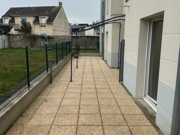 Appartement 5 pièces - 98 m² - Grande terrasse - Centre ville Massy (91300)