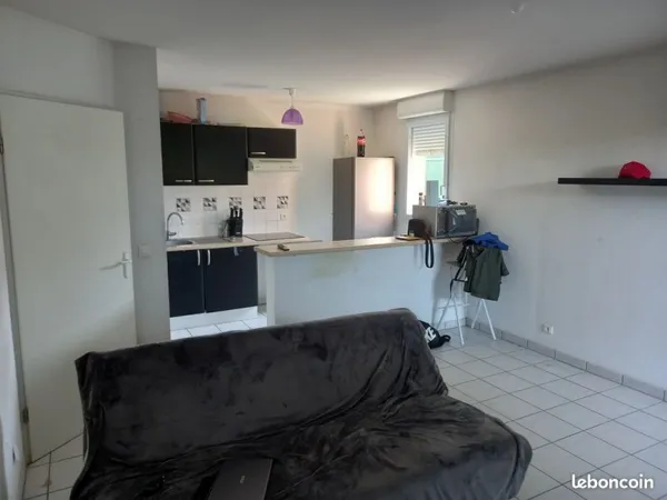 Appartement 3 pièces dans résidence sécurisée avec piscine