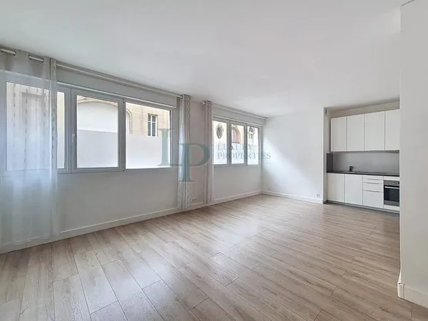 Appartement Paris 2 pièce(s) 50 m2 Pairs 16, Pied-à-terre, Investissement locatif, premier achat, Po