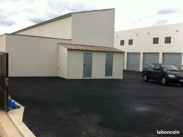 Loue garage Lalonde les maures