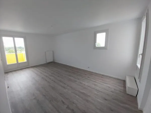NANTES, Beau T4, 3ème étage, proche Beaujoire