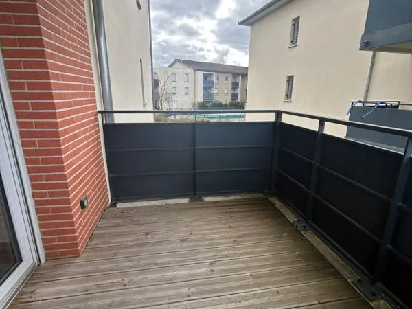 Studio à Saint-Jory avec balcon et parking vendu libre !