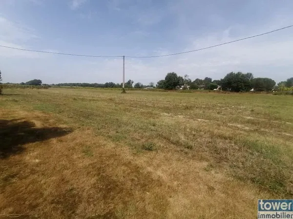 Terrain 1600 m²