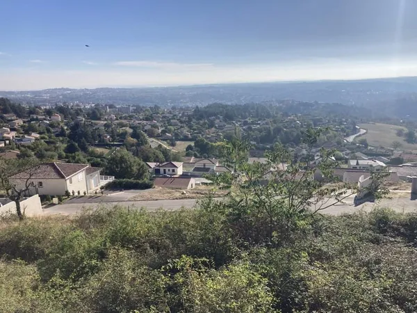 Annonay! Vue à couper le souffle pour ce terrain de 1390m2