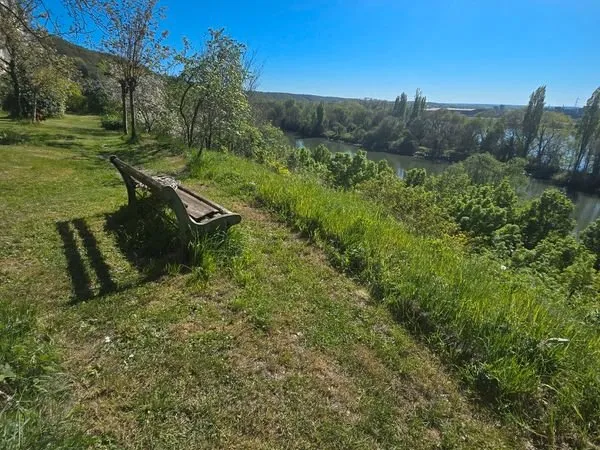 Maison de caractère avec vue sur Seine-lieu atypique et apaisant à 15mn de Rouen