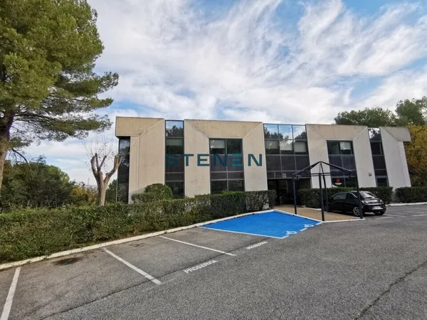 BUREAUX 160 m² A AIX-EN-PROVENCE