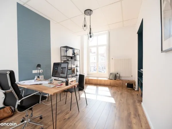 Très beau BUREAU à louer centre ville d'Issoire