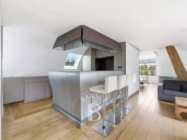 Vente appartement - Paris 4 - Boulevard Beaumarchais - Dernier étage
