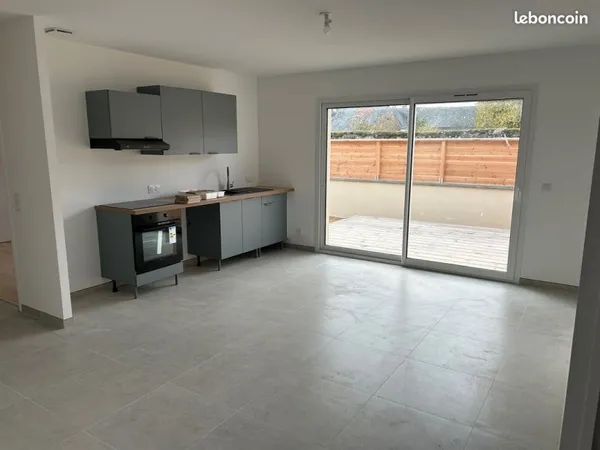 Maison neuve à louer - Disponible à partir du 1er juin