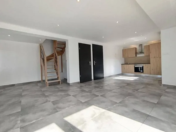 Appartement 1 pièce 85 m²