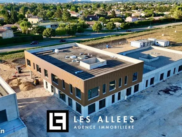 Bureaux 100 m²