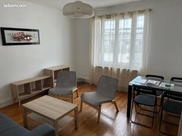 Particulier loue appartement meublé de 56m² en bon état à Lyon 3ème