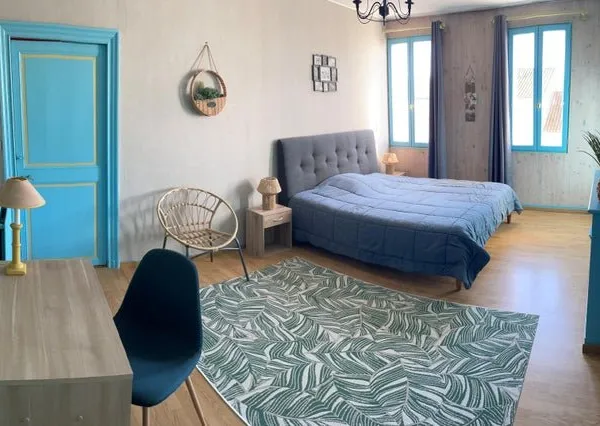 Grande chambre de 20 M2 dans appartement 125 M2