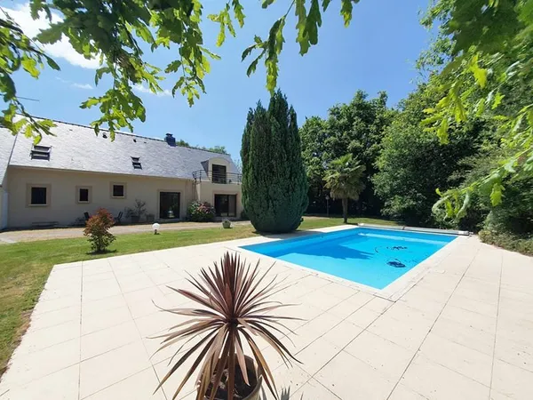 Saint-Molf - Maison familiale avec piscine, au calme d'un hameau .