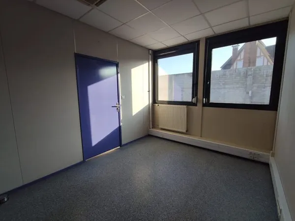 Bureau bénéficiaire du ZFRR - SEINE ET MARNE - 12 m²