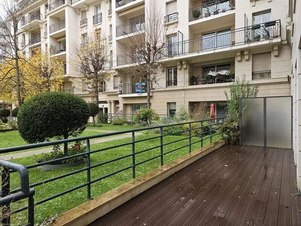 Bureaux 83 m²