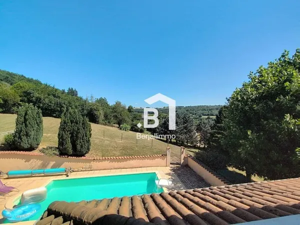 Maison 5 pièces 151 m²