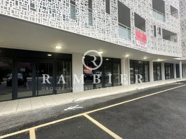 Local commercial à louer à Saint-Gély-du-Fesc 71.2 m2 - Résidence l'Orée
