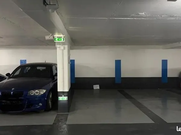 Propose Location 5 places de parking, parking souterrain zone privative Vinci - Paris 16ème Place Vi