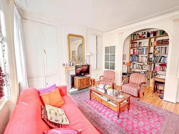 NANCY / CENTRE VILLE F4 DE CARACTERE 104M2 + CAVES