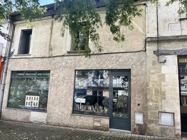 Bien immobilier de rendement Vente Montpon-Ménestérol   200000€