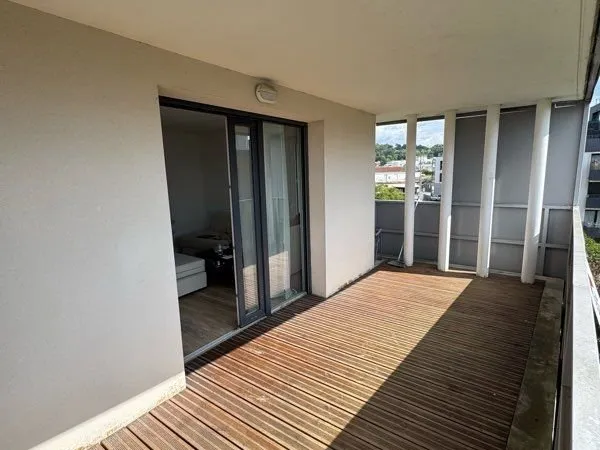 T3 lumineux 61m² + terrasse 18m² plein sud - parking - résidence sécurisée