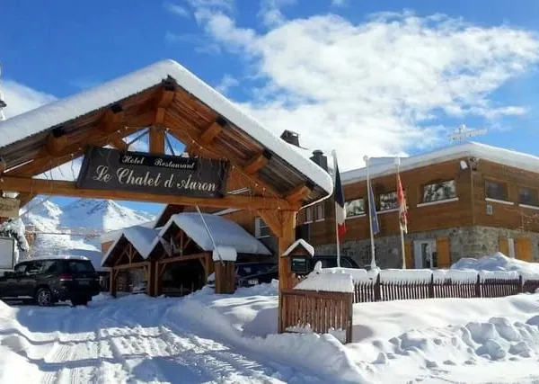 HÔTEL AURON Murs et Fond à Vendre