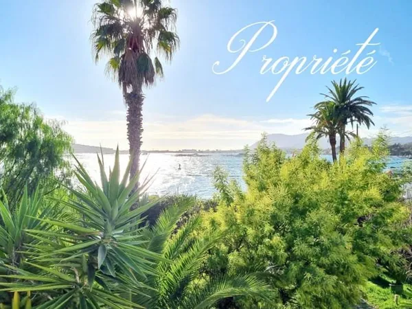 La Seyne-sur Mer, Tamaris, propriété comprenant 2 maisons en front de mer