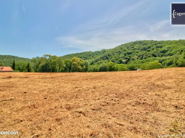 Terrain 468 m² Volvic