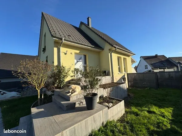 Maison 5 pièces - Piscine • Jacuzzi • 30 panneaux solaires (jusqu'à 11 kWc) • 20 kWh de stockage d'é