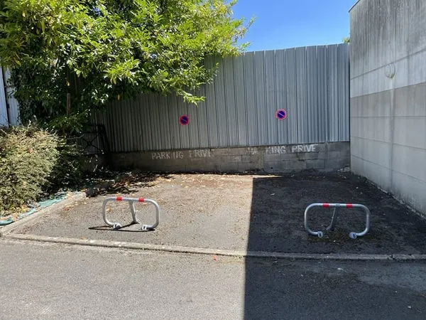 PASTEUR /LARDIN de MUSSET, parking à louer,