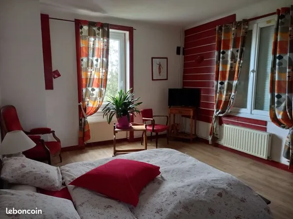 Chambre meublée