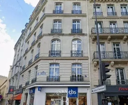 Local commercial 114 m² Paris 17ème