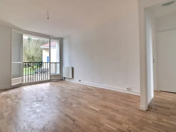 Appartement 4 pièces à vendre à Montigny-lès-Cormeilles - CAVE + PLACE DE PARKING