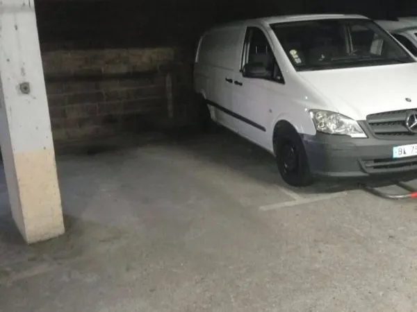 Parking 18 m²