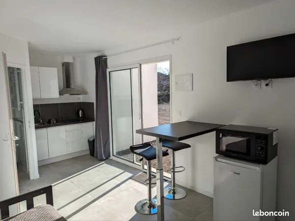 Studio meublé neuf