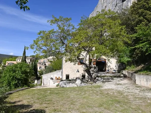 MAISON UNIQUE DANS UN LIEU EXCEPTIONNEL