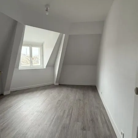 QUARTIER PREBENDES - PROCHE TRAM ET BUS - RUE GEORGE SAND - TOURS
