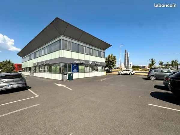 BUREAUX 328 m² ISSOIRE