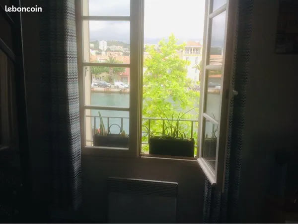 T2 avec mezzanine - Vue canal - Investissement locatif - Centre Martigues