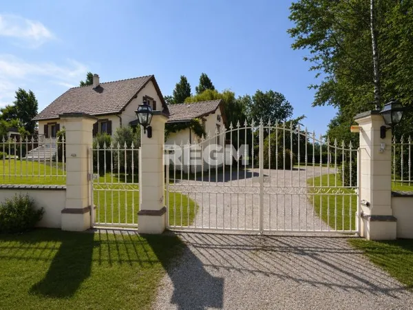 En Exclusivité : Maison de 236m2 sur 2300m2