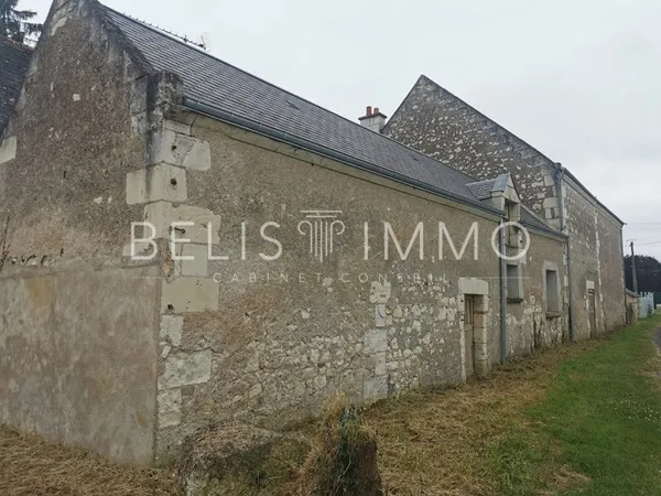 À Bréhémont ? Maison Ancienne et Grange à Réinventer