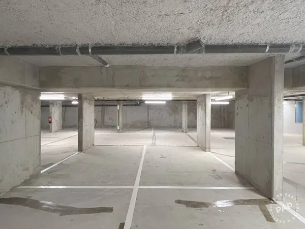 Garage/Parking